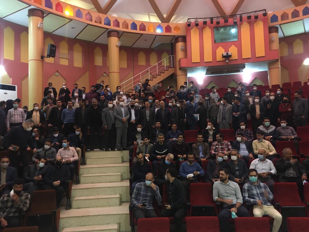 جلسه بازآموزی ناظرین خرید تضمینی برگ سبز چای در سالن حزین دانشگاه آزاد اسلامی لاهیجان برگزار گردید